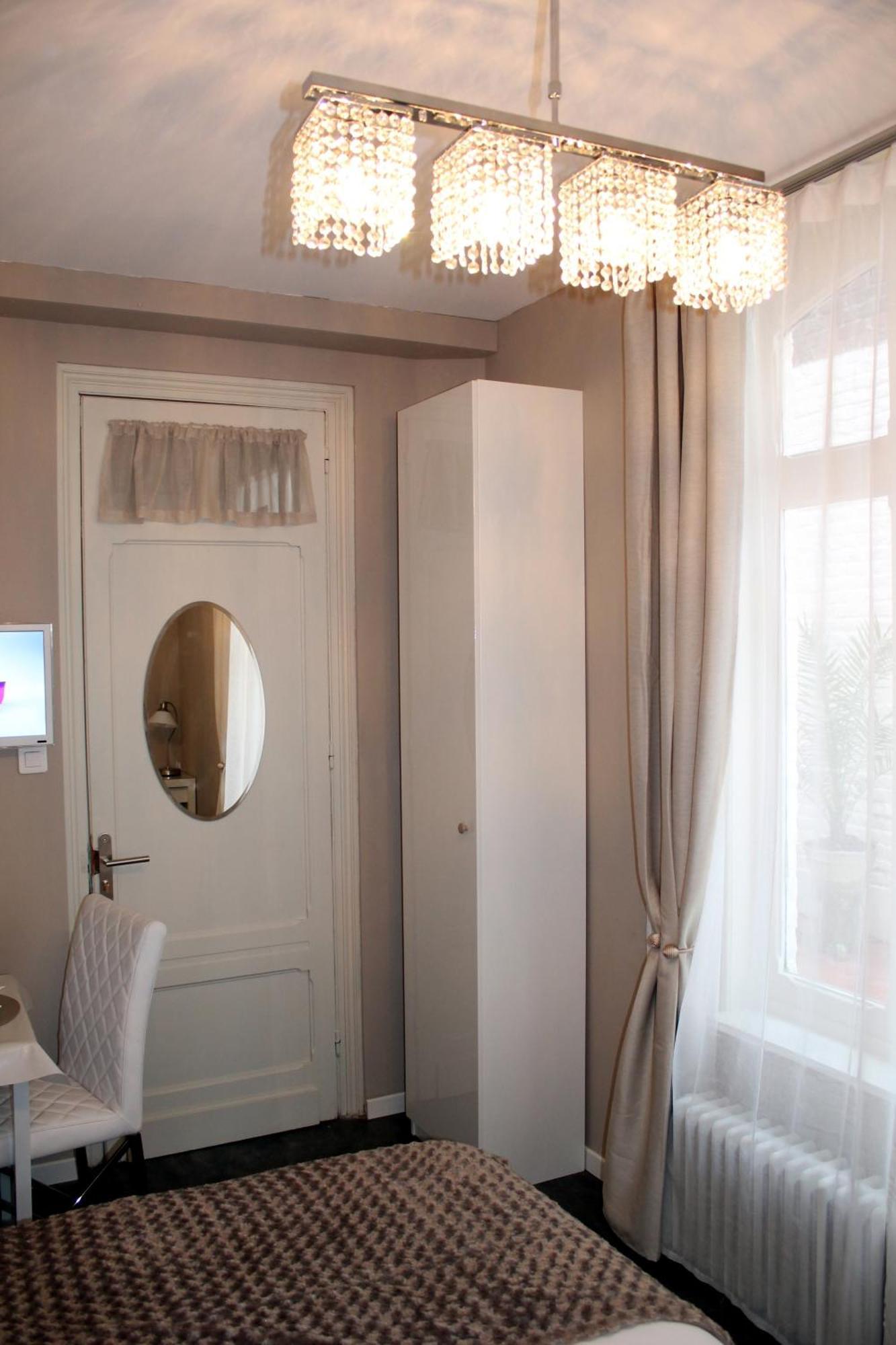 A La Fleur D Oranger - Lille La Madeleine Bed & Breakfast La Madeleine  Bagian luar foto